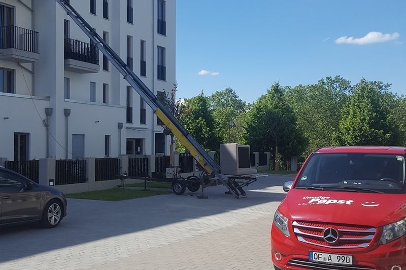 Einsatz eines Möbellifts für Umzüge